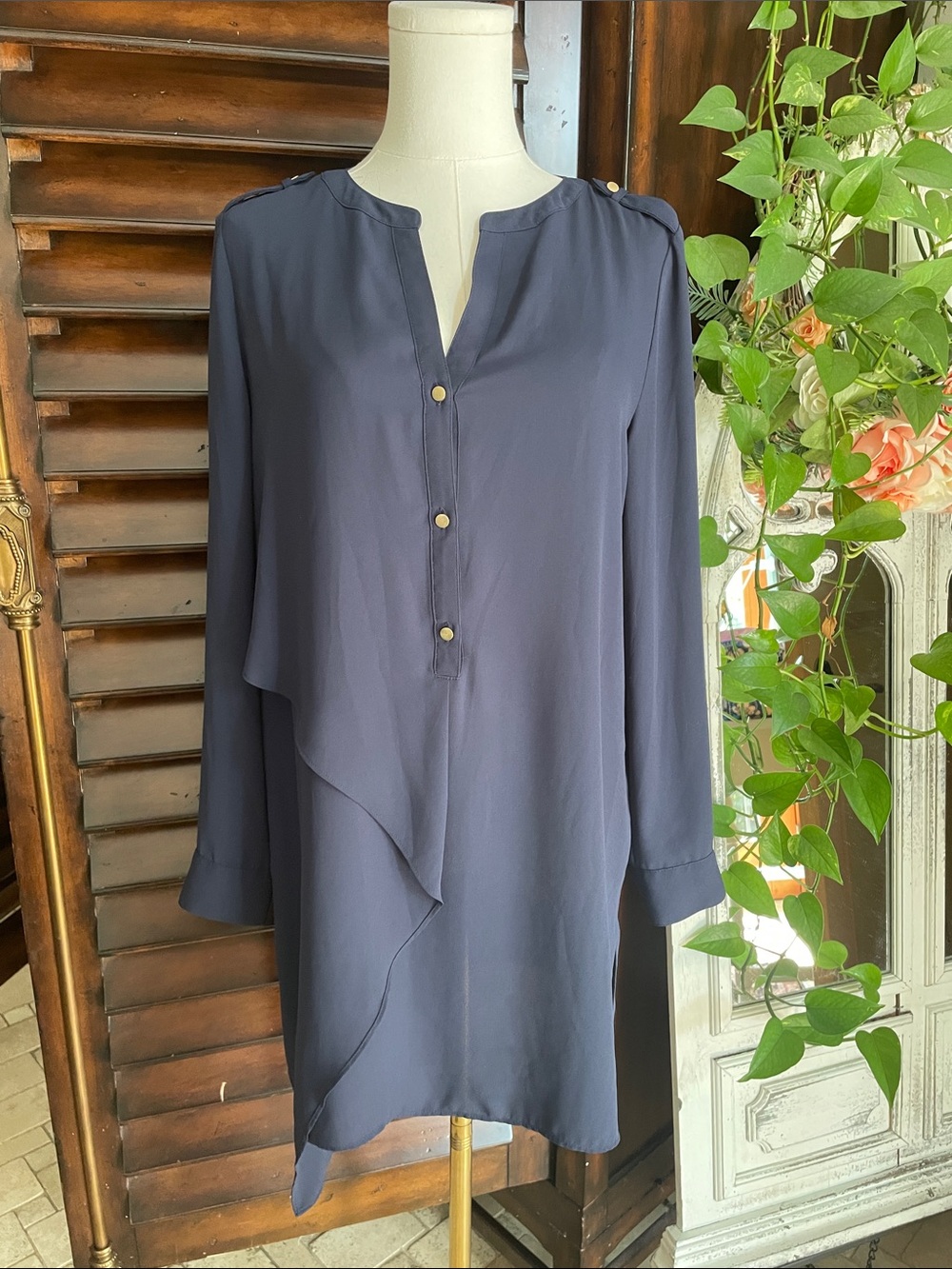 Chico’s Tunic or Mini Dress Navy Gold Buttons Size 0 Poly EUC Small